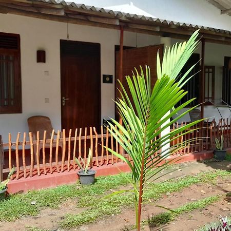 Ranmitha Villa Weligama Buitenkant foto